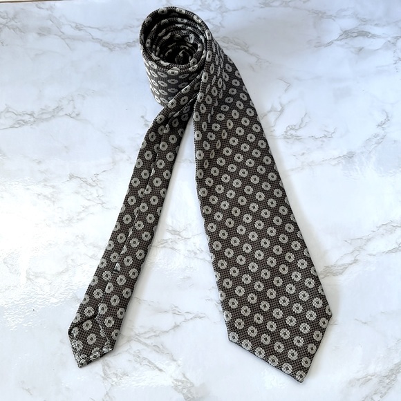Tom Ford Circle Pattern Tie - Picture 4 of 4